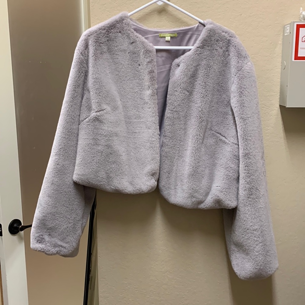 Gianni Bini faux fur cropped purple coat size L